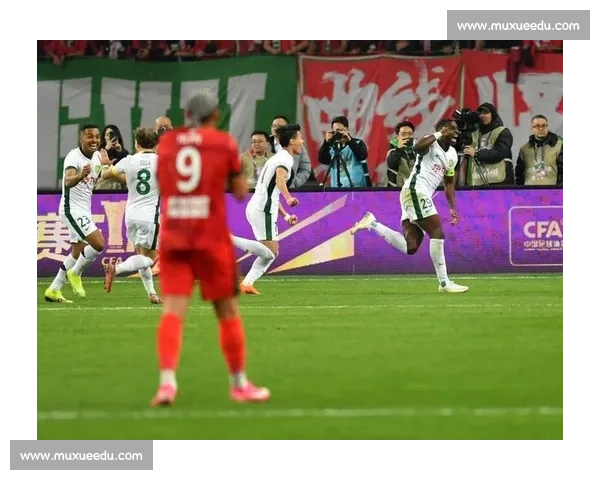 国安迎战现代挑战亚冠四强之路全力出击拼搏每一秒