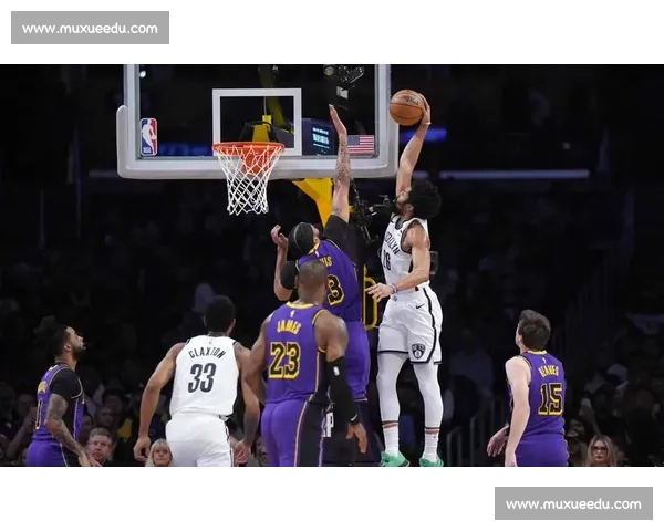 湖人对阵勇士录像回放解析关键回合与胜负转折全记录精彩战术复盘