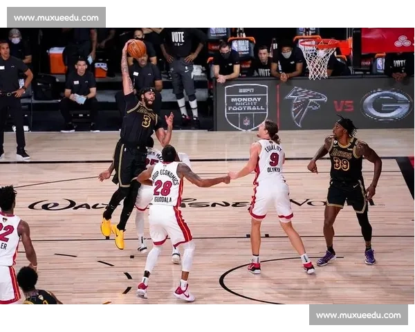 湖人对决热火总决赛G2完整视频回放詹眉联手高光全场解析深度回顾集锦 湖人对决热火总决赛G2完整视频回放詹眉联手高光全场解析深度回顾集锦